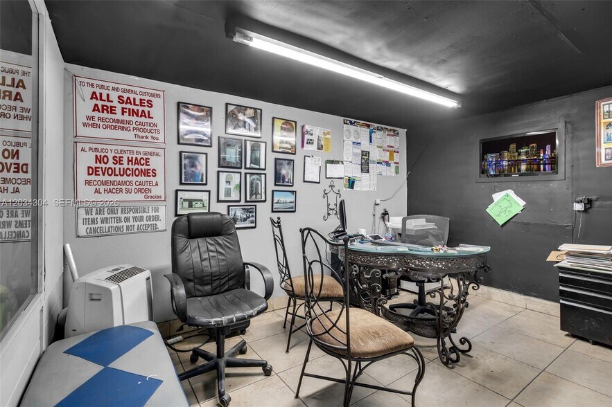 More Photos Of 341 W 21st St, Hialeah Manufacturing For Lease