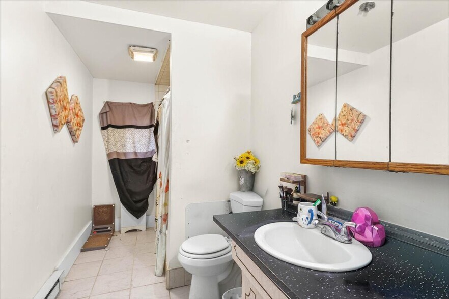 More Photos Of 914 Madison Ave, Scranton Apartments For Sale