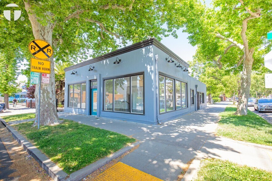More Photos Of 1931 P St, Sacramento Storefront Retail Residential For Sale