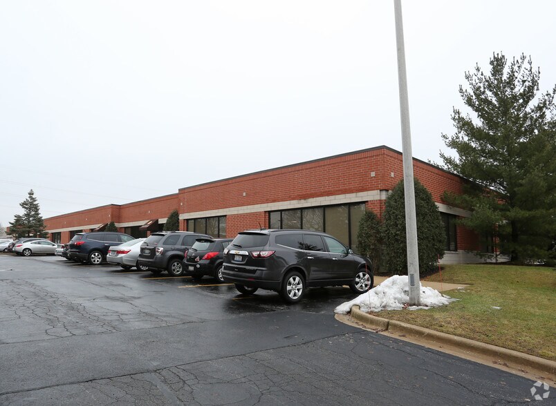 More Photos Of 1255 Bond St, Naperville Unknown For Lease