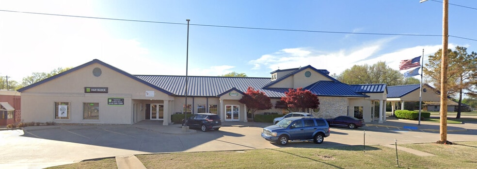 More Photos Of 650 S Cherokee St, Catoosa Medical For Lease