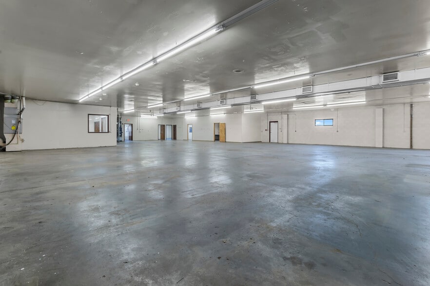 More Photos Of 115 N 2nd Ave, Beech Grove Warehouse For Sale