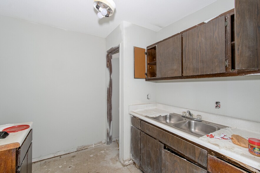 More Photos Of 1901-1939 Broad St, Augusta Apartments For Sale