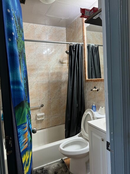 More Photos Of 13204 Jamaica Ave, Richmond Hill Storefront Retail Residential For Sale