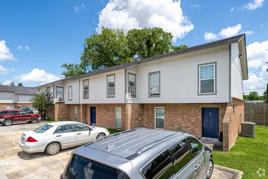 More Photos Of 150 Shady Arbors Cir, Houma Apartments For Sale