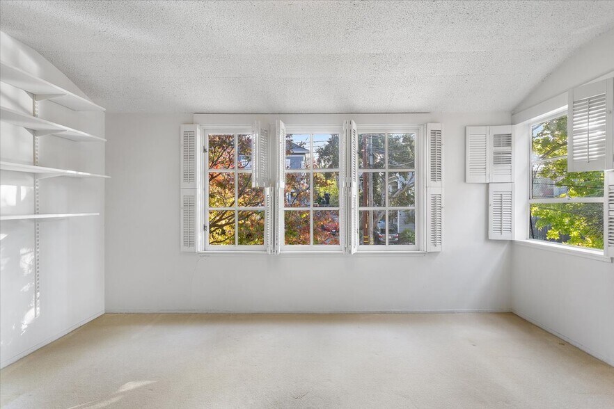 More Photos Of 2702 Dana St, Berkeley Medical For Sale