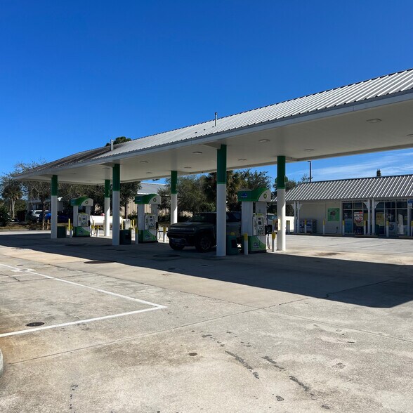 More Photos Of 2190 Port Malabar Blvd NE, Palm Bay Service Station For Sale
