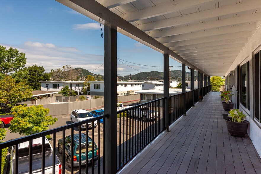More Photos Of 45 Woodland Ave, San Rafael Apartments For Sale
