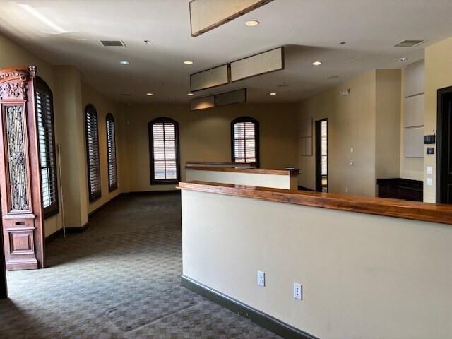 More Photos Of 8480 Holcomb Bridge Rd, Alpharetta Freestanding For Sale