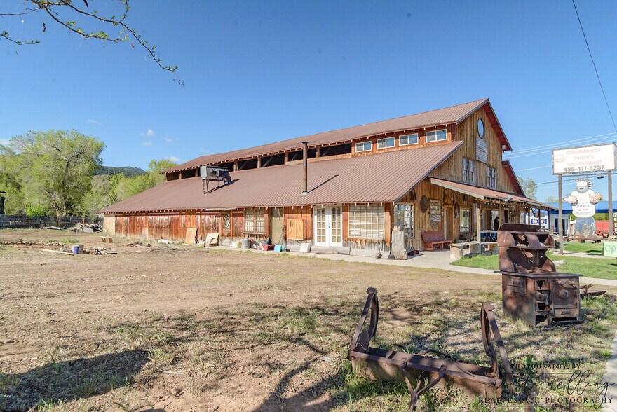 More Photos Of 197 W 200 S, Parowan Restaurant For Sale