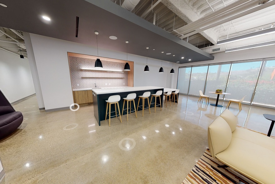 More Photos Of 27101-27201 Puerta Real, Mission Viejo Unknown For Lease