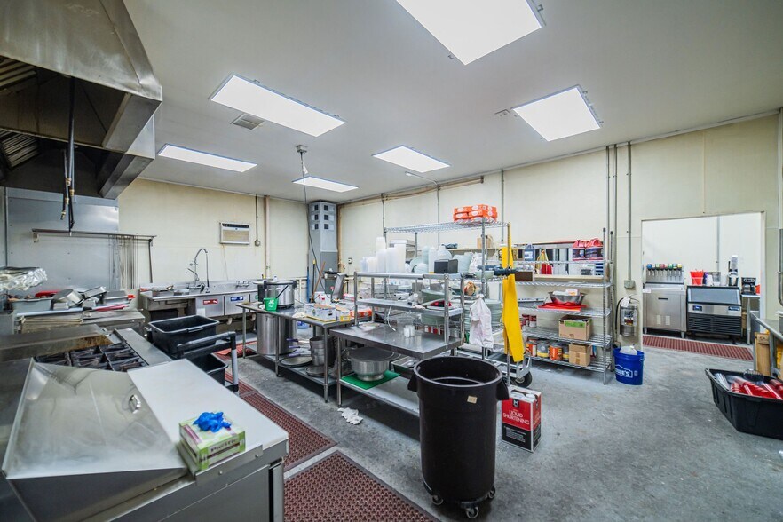 More Photos Of 464 US Highway 51 N, Bardwell Restaurant For Sale