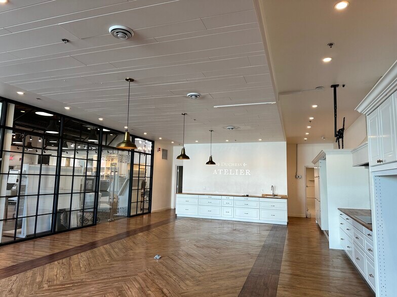 More Photos Of 10930 119 St NW, Edmonton General Retail For Lease