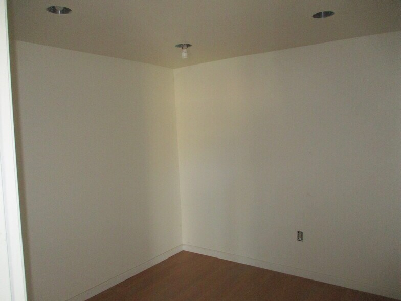 More Photos Of 336 Dawson Dr, Camarillo Warehouse For Lease