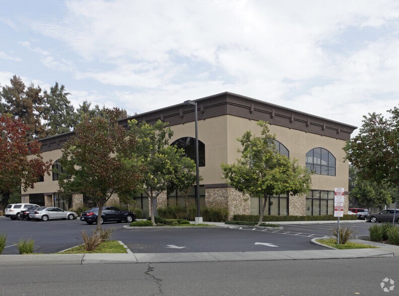 More Photos Of 1215 W Center St, Manteca Office For Lease