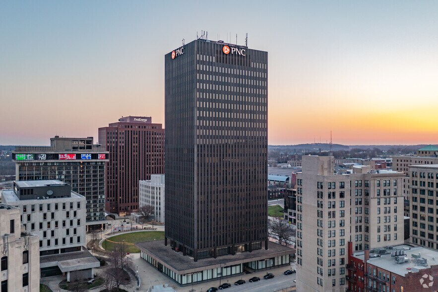 More Photos Of 1 Cascade Plz, Akron Office For Lease