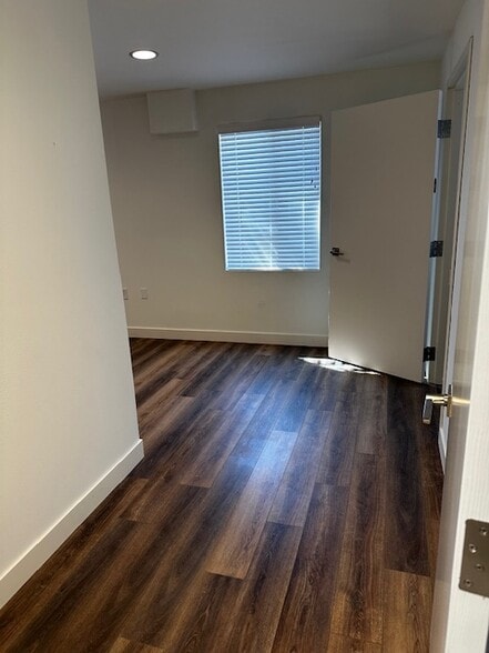 More Photos Of 811 S 6th St, Las Vegas Office For Lease