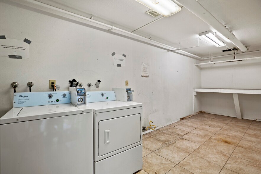 More Photos Of 10129 Commerce Ave, Tujunga Apartments For Sale