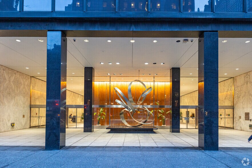 More Photos Of 777 Third Ave, New York Office For Lease