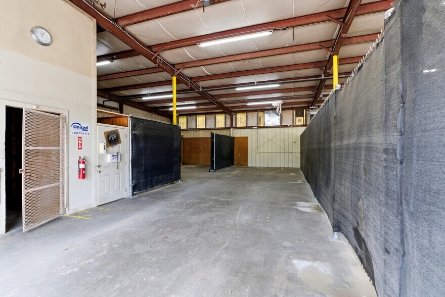 More Photos Of 709 Freedom Dr, Raleigh Flex For Lease