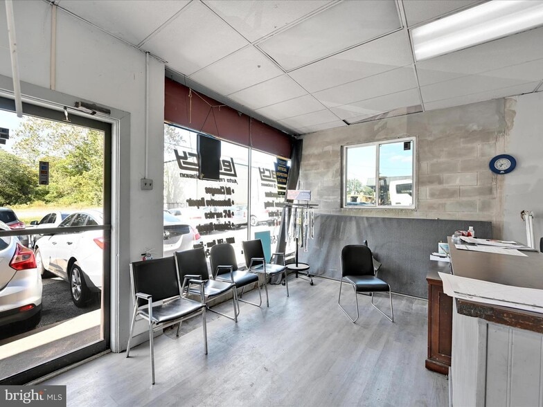 More Photos Of 801 S Prince St, Lancaster Auto Repair For Sale