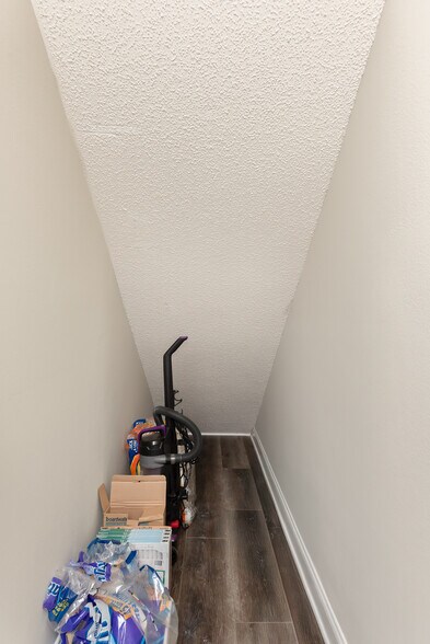 More Photos Of 77-87 Bay Bridge Dr, Gulf Breeze Office For Lease