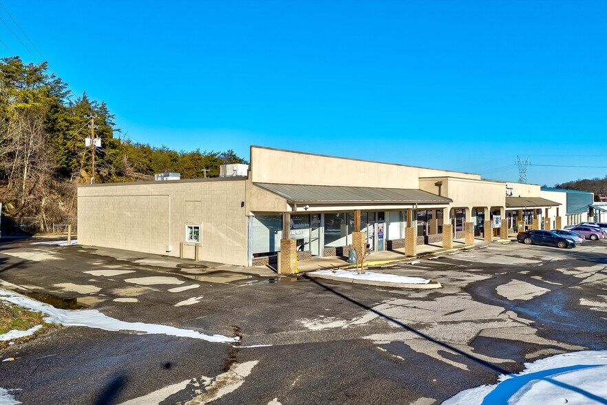 More Photos Of 7220 Chapman Hwy, Knoxville General Retail For Sale