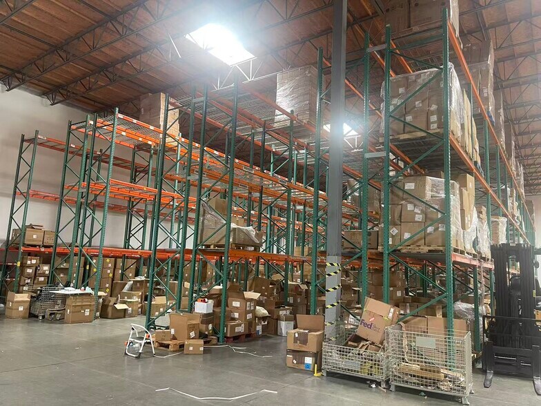 More Photos Of 9520 7th St, Rancho Cucamonga Warehouse For Lease