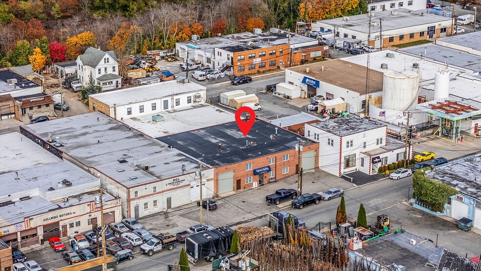 More Photos Of 88 Windsor Ave, Mineola Warehouse For Sale