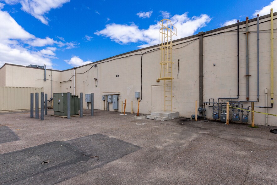 More Photos Of 846 N Main St, Brockton Unknown For Lease