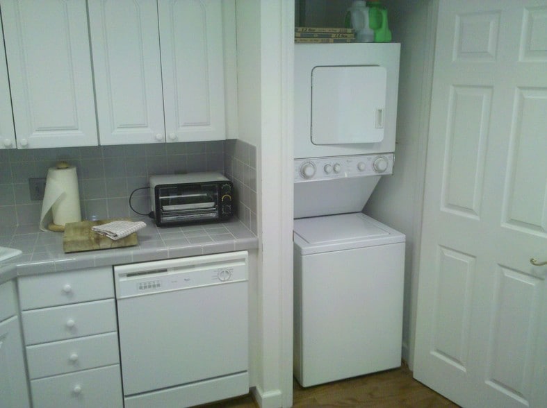 More Photos Of 215 Brooke Ave, Norfolk Office Residential For Sale