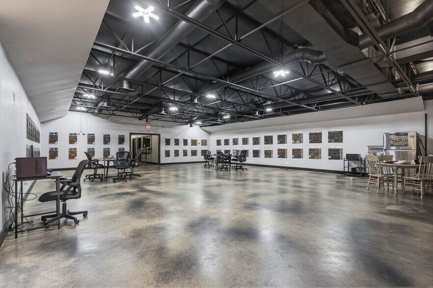 More Photos Of 5601 S Campbell Ave, Springfield General Retail For Sale