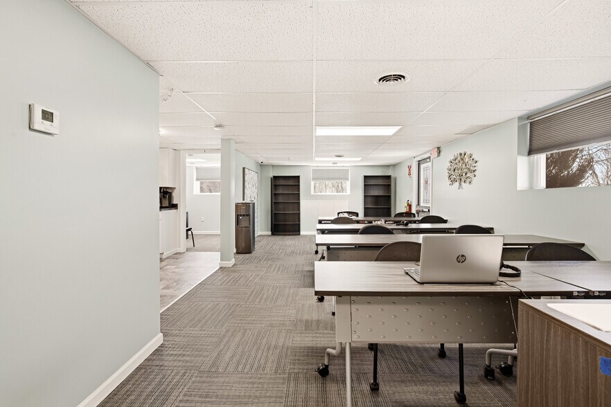 More Photos Of 328 Budfield St, Johnstown Office For Sale