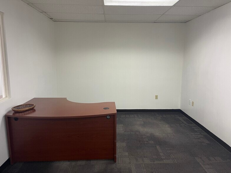 More Photos Of 13550 SW 88th St, Miami Medical For Lease