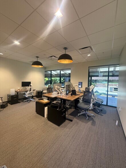 More Photos Of 80 Willow Rd, Menlo Park Office For Lease