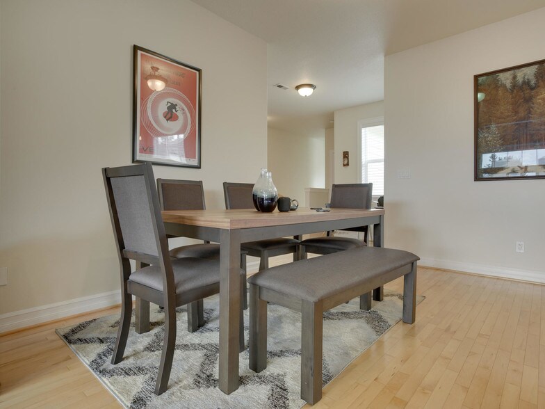 More Photos Of 1647 NE Market Dr, Fairview Apartments For Sale