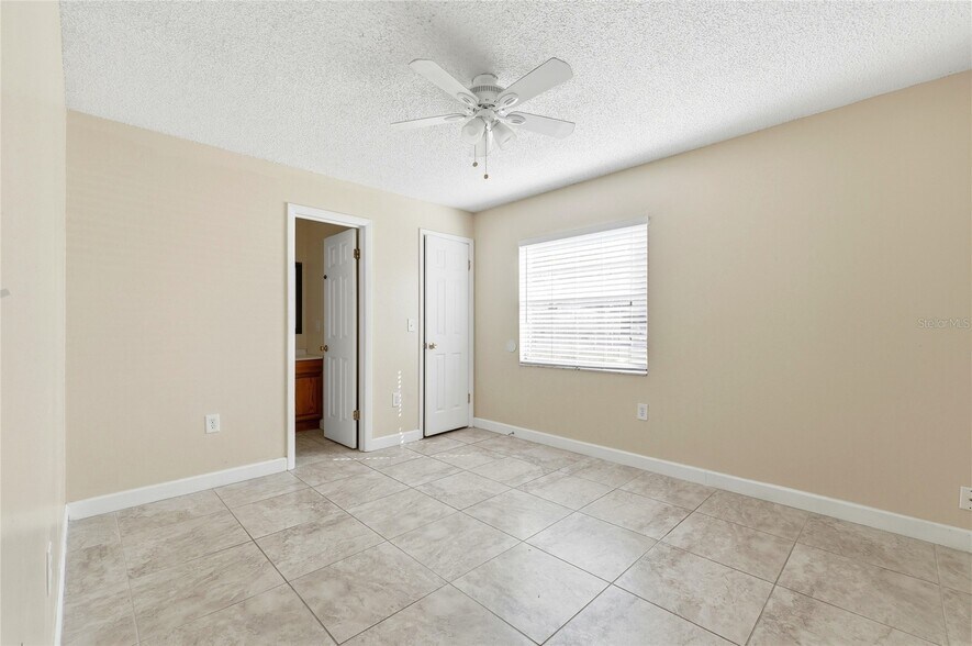More Photos Of 2300 W Cannon Ter NW, Winter Haven Apartments For Sale