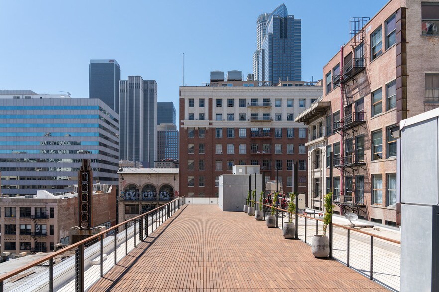 More Photos Of 510-514 S Broadway, Los Angeles Office For Lease
