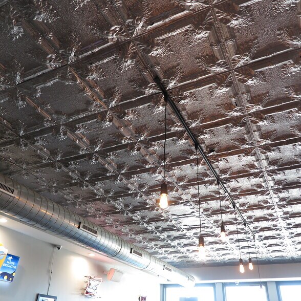 More Photos Of 139 E Walnut St, Oglesby Restaurant For Sale