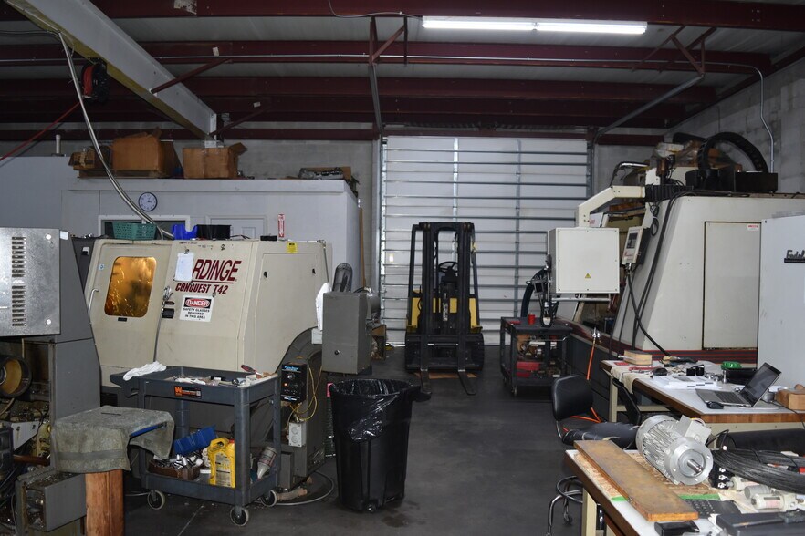 More Photos Of 11715 87th St N, Largo Warehouse For Sale