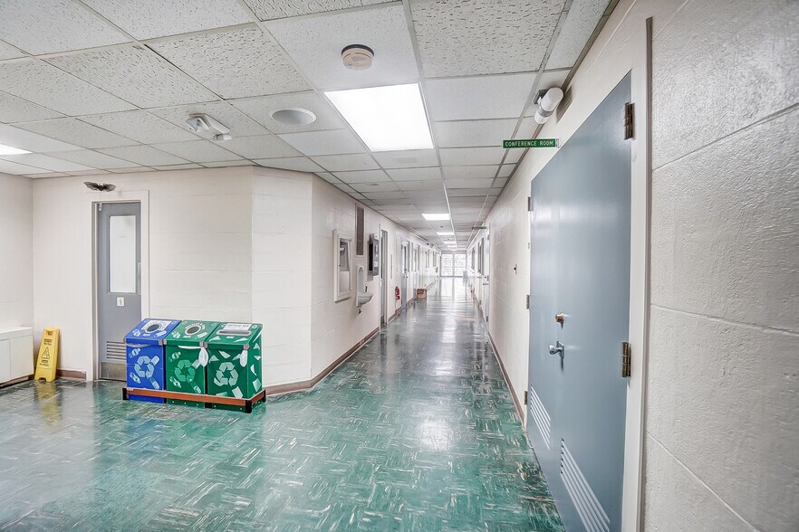 More Photos Of 150 E South College St, Yellow Springs Research And Development For Sale