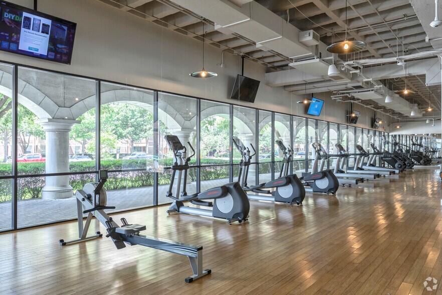 More Photos Of 385 E Las Colinas Blvd, Irving Apartments For Lease