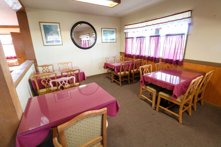 More Photos Of 1455 Oregon, Bandon Restaurant For Sale