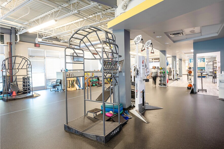 More Photos Of 9097 E Desert Cove Dr, Scottsdale Medical For Sale