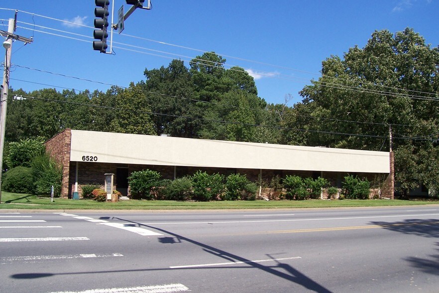 Primary Photo Of 6520 Baseline Rd, Little Rock Medical For Lease