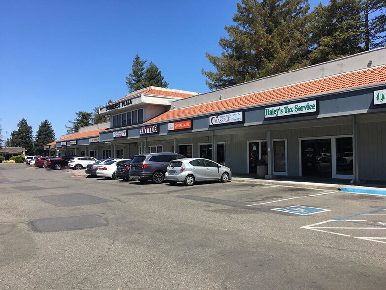 More Photos Of 6650 Commerce Blvd, Rohnert Park Storefront For Sale
