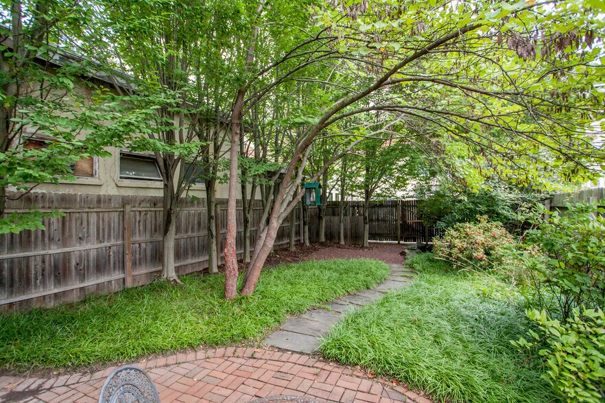 More Photos Of 24 N Main St, Lambertville Office For Sale