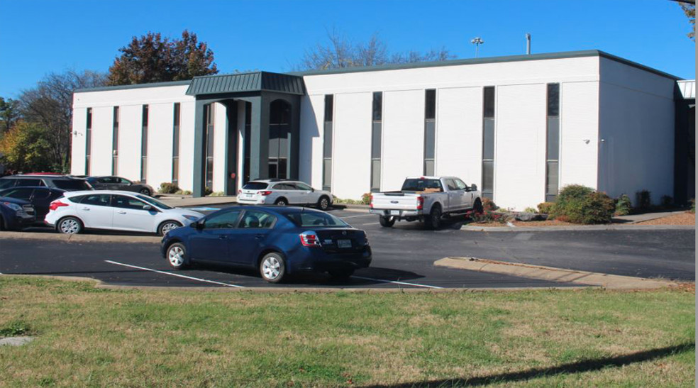 Primary Photo Of 640 Spence Ln, Nashville Office For Lease