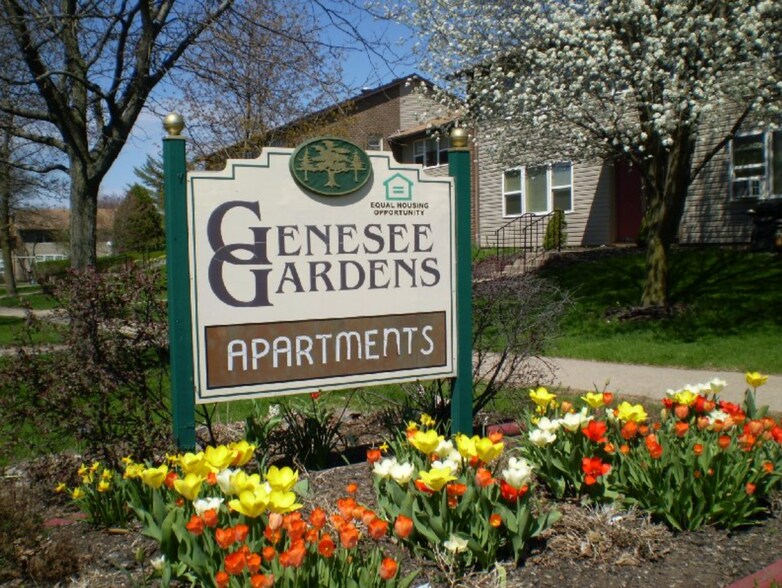 Primary Photo Of 114 Genesee Garden Apartments, Auburn Apartments For Sale