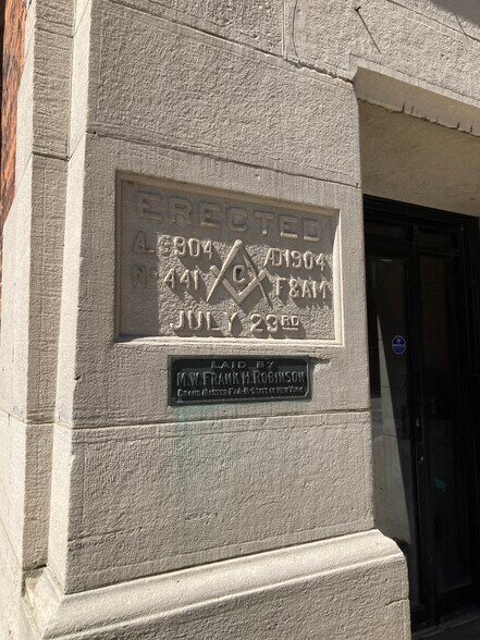 More Photos Of 318-320 Pearl St, Buffalo Storefront Retail Office For Lease